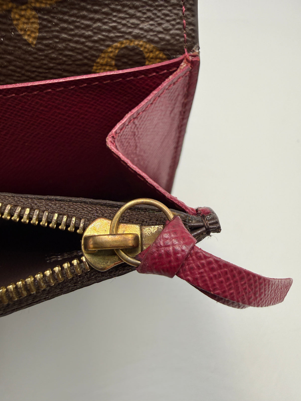 Pre-owned (Red) Louis Vuitton Monogram Zippy Wallet - Classic Long Wallet