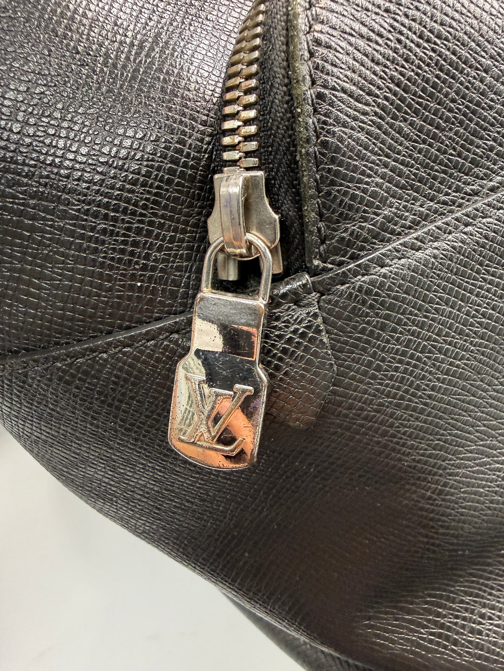 Louis Vuitton Anton Backpack in Ardoise / Noir Taiga Leather