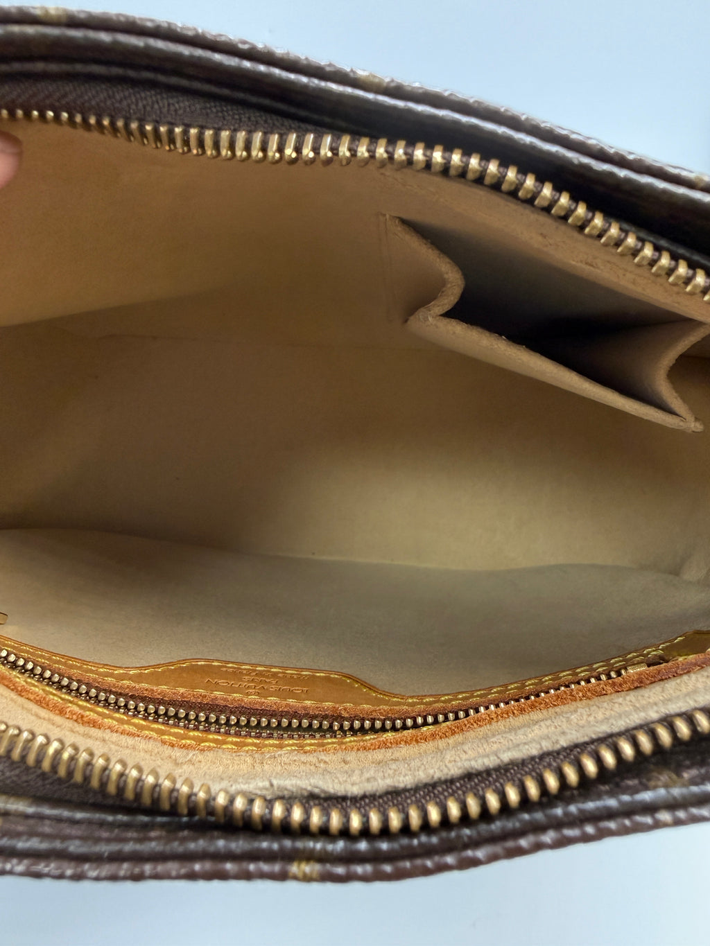 Louis Vuitton Vintage Loop (Vavin/Loop Shoulder Bag) in Monogram Canvas