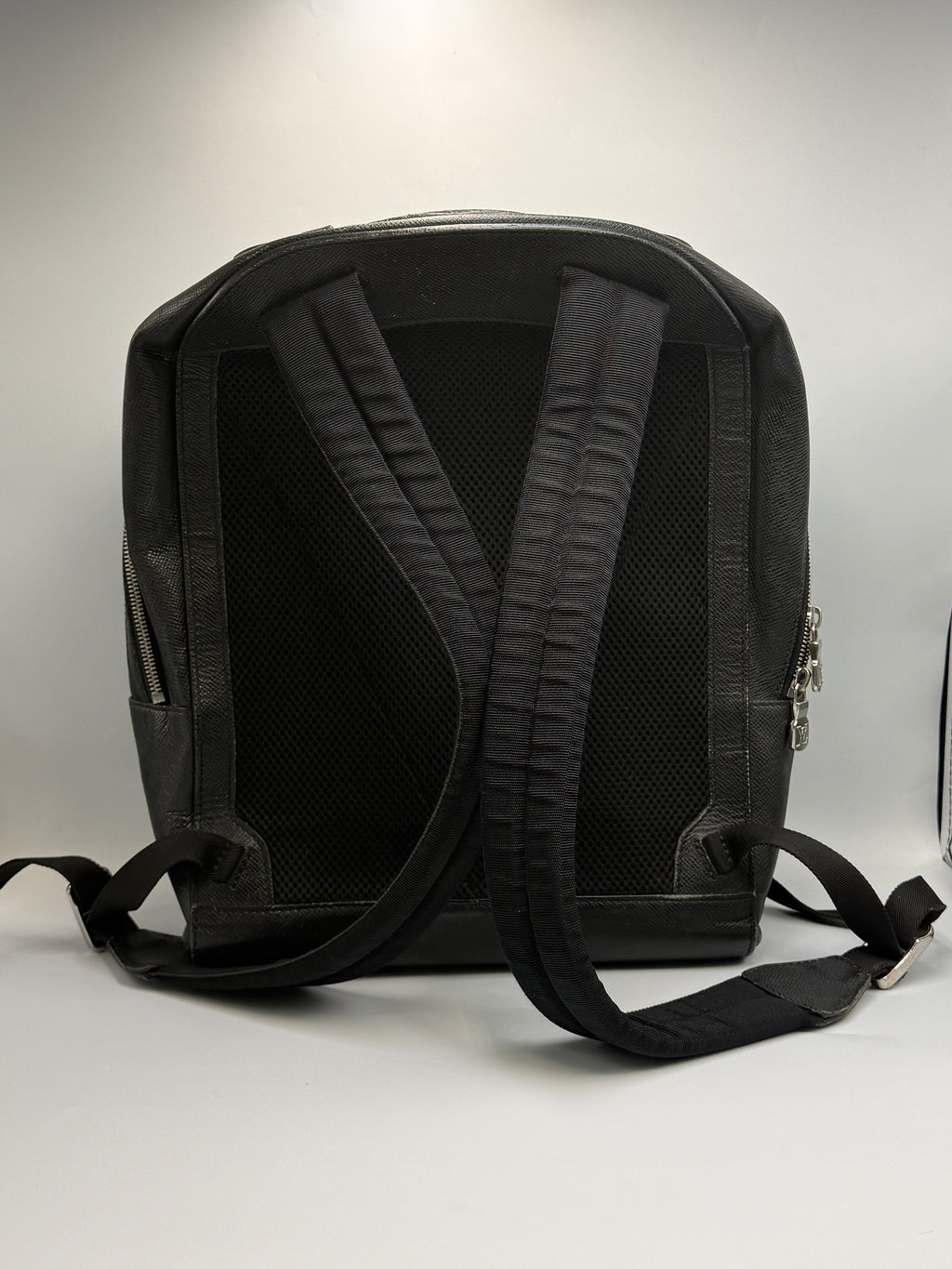 Louis Vuitton Anton Backpack in Ardoise / Noir Taiga Leather