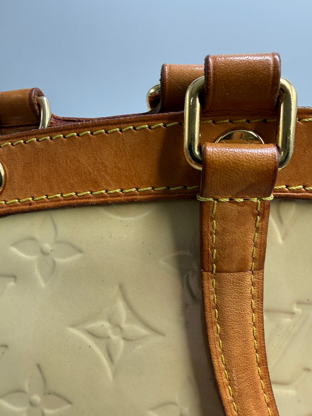 Louis Vuitton (VI0121) Brea MM Monogram Vernis Leather Bag – Yellow