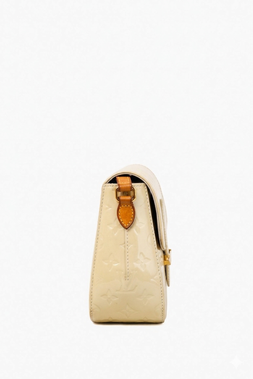 Louis Vuitton Bellflower in Blanc Corail Monogram Vernis