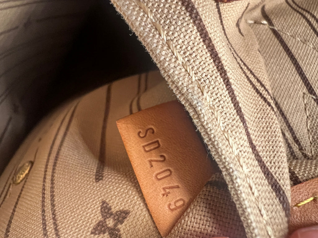 Louis Vuitton Neverfull GM Tote Bag