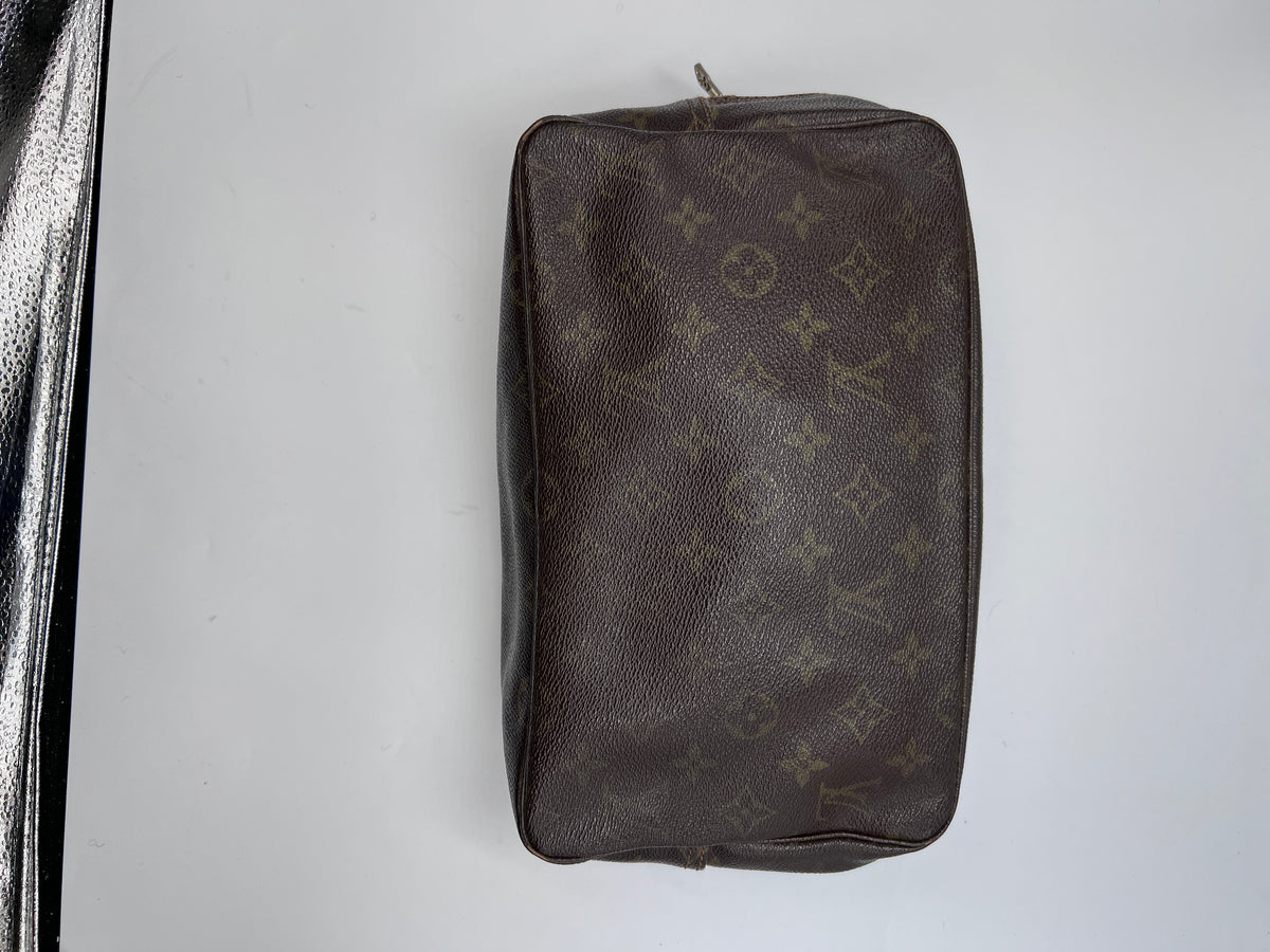 Louis Vuitton Monogram Toiletry Pouch 26 Bag