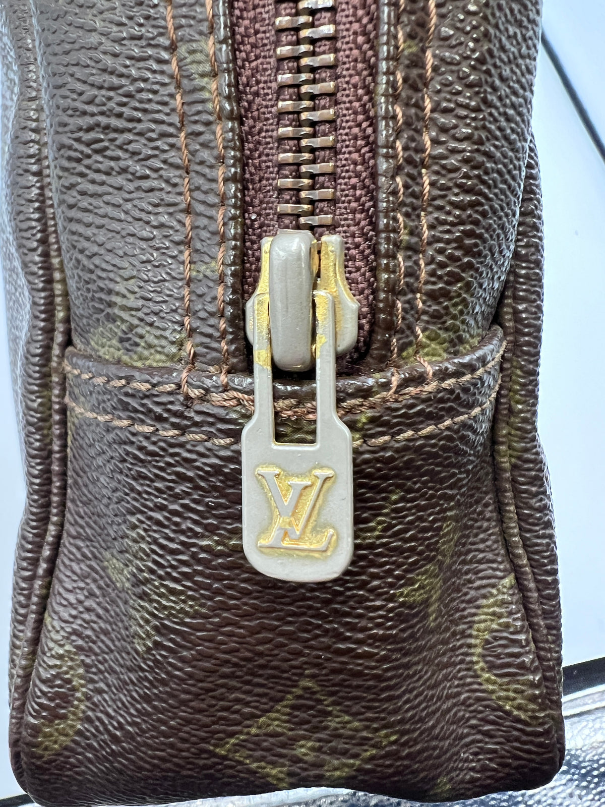 Louis Vuitton Monogram Toiletry Pouch 26 Bag