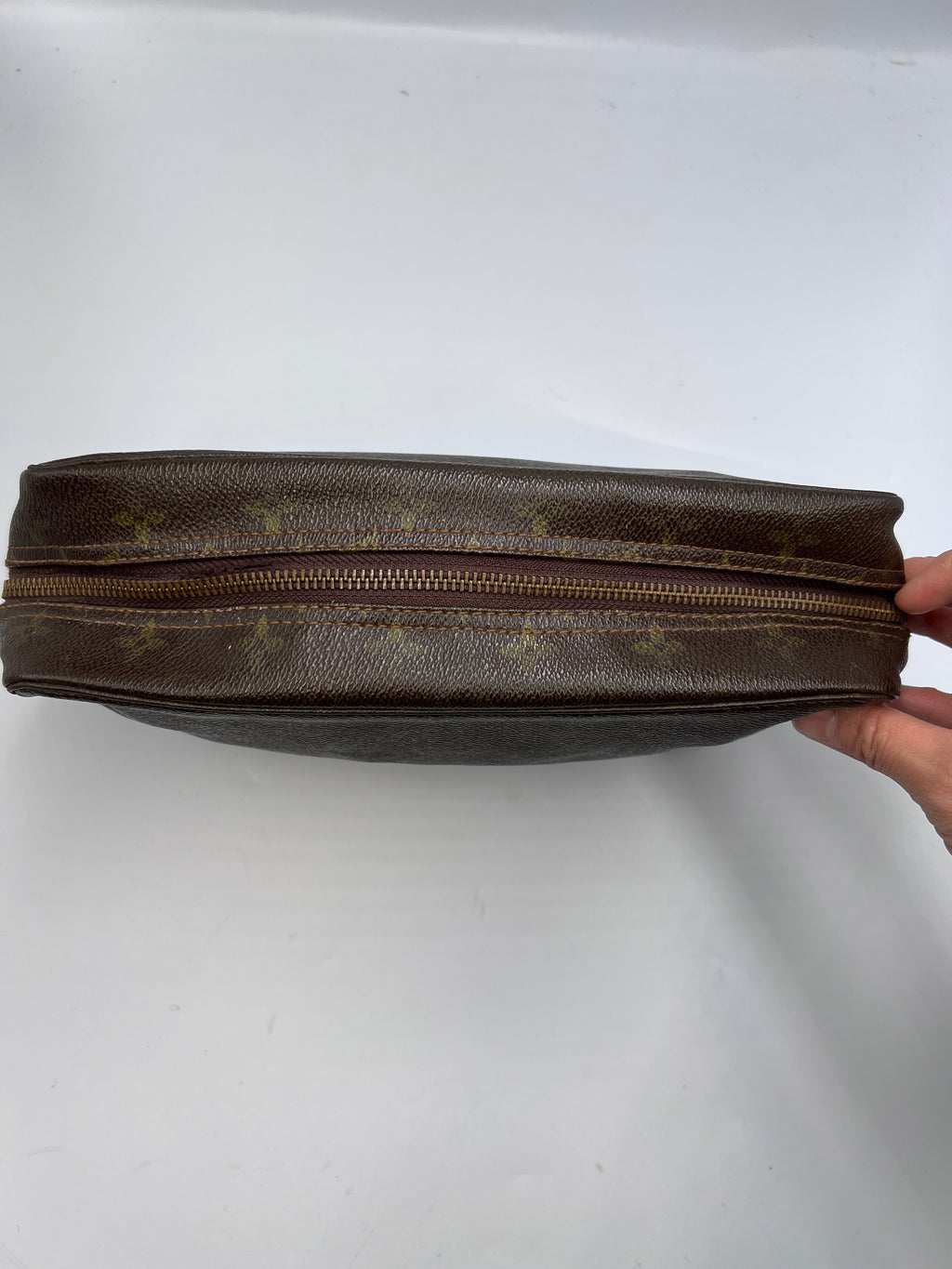 Louis Vuitton Monogram Toiletry Pouch 26 Bag