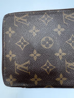 Louis Vuitton Monogram Zippy Organizer Wallet
