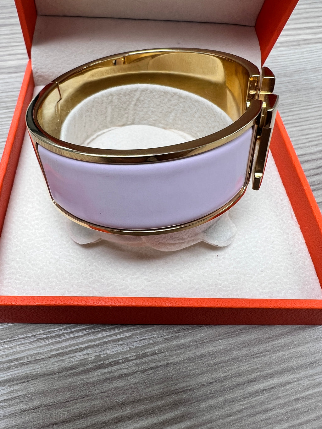 Hermès Clic Clac H Bracelet PM in Pale Pink Enamel with Gold-Plated Hardware
