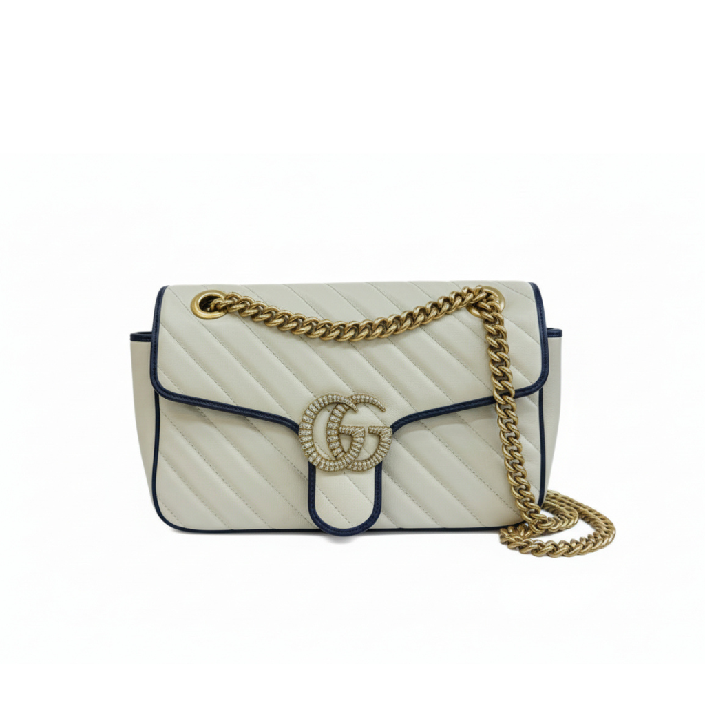authentic preloved gucci marmont medium with gold chain strap and GG logo in white leather in great condition very nice luxury designer bag for sale 